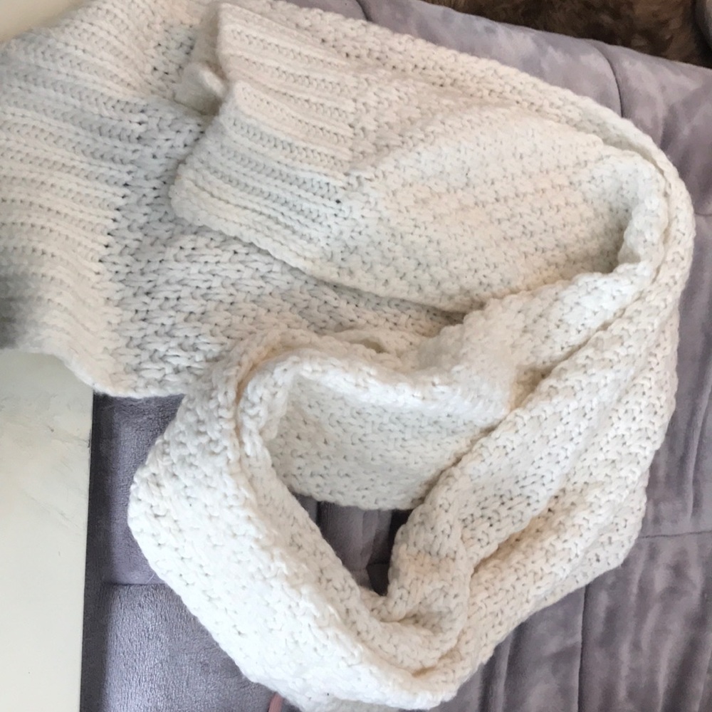 Cream knit scarf